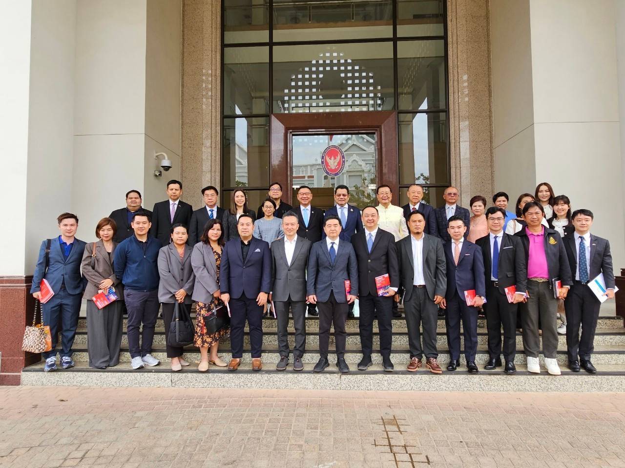 คณะนักธุรกิจไทยเยือนกัมพูชา: เสริมสร้างความร่วมมือและขยายโอกาสทางธุรกิจ